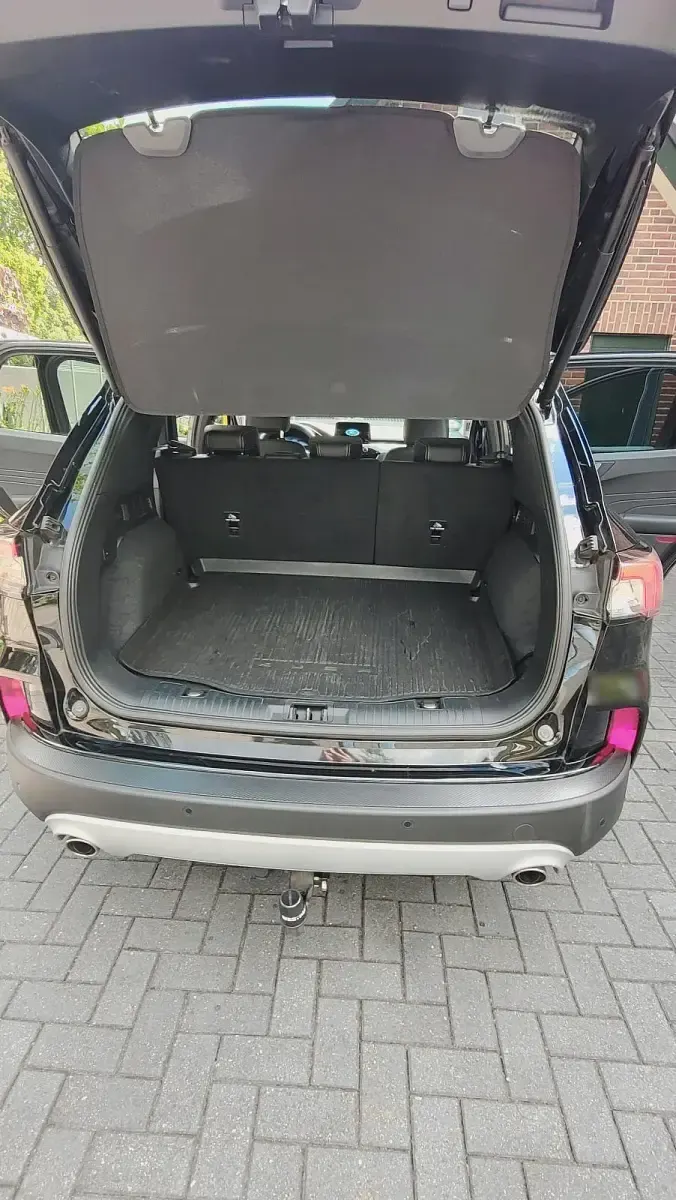 Gebraucht Ford Kuga Titanium 190 PS (139 kW) 2023 Schwarz SUV