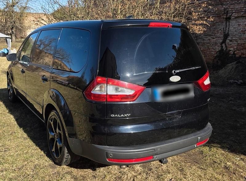 Gebraucht Ford Galaxy 140 PS (102 kW) 2008 Schwarz Van / Kleinbus