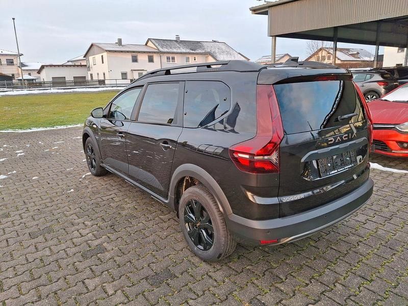 Neu Dacia Jogger Extreme 110 PS (80 kW) 2025 Schwarz Van / Kleinbus