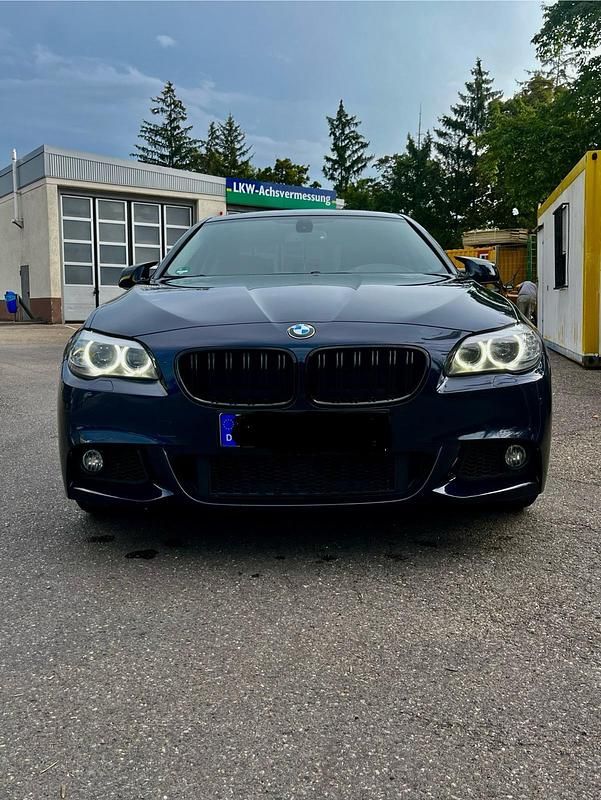 Gebraucht BMW 528 258 PS (189 kW) 2010 Blau Limousine
