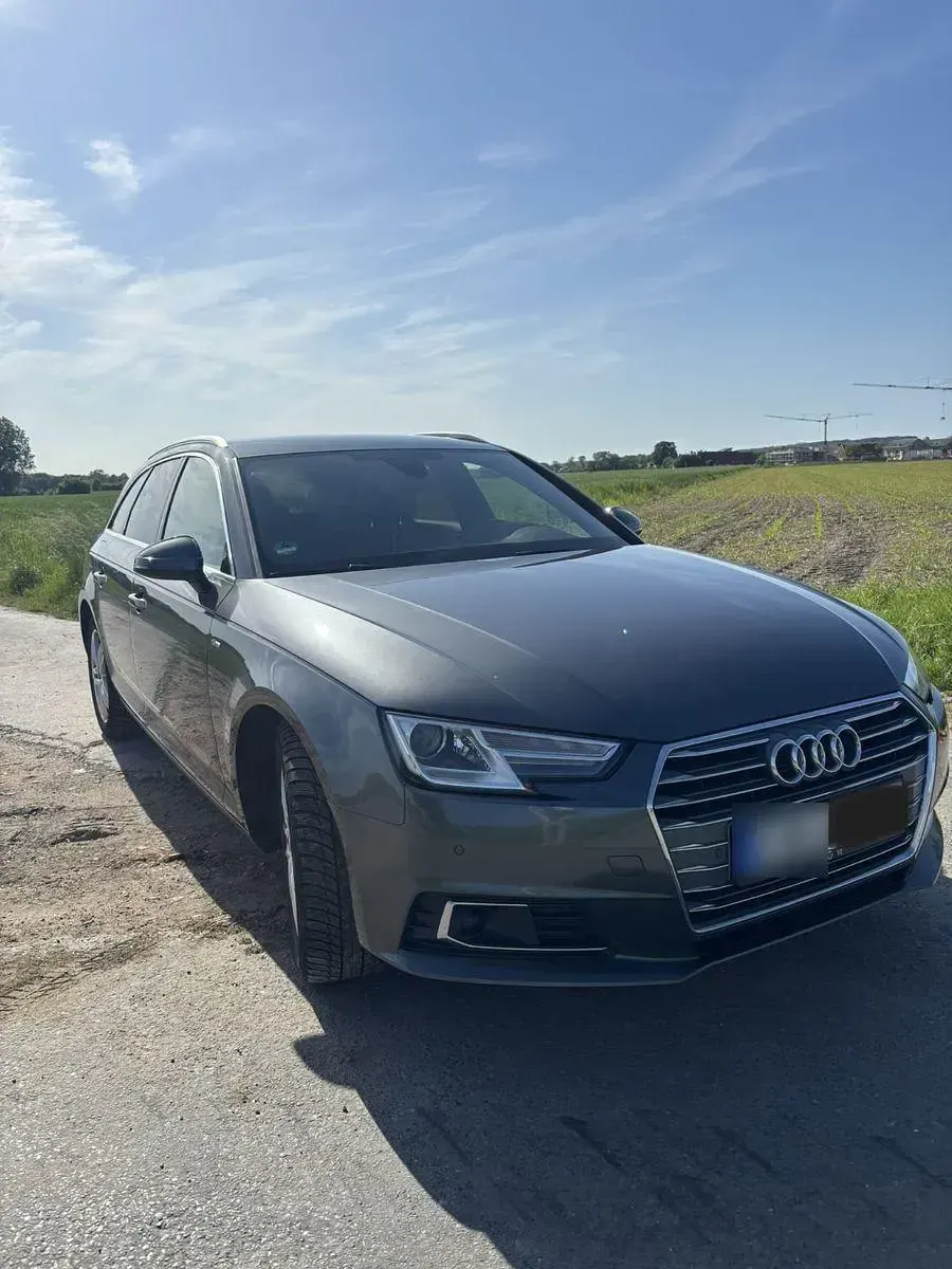 Gebraucht Audi A4 Sport 190 PS (139 kW) 2018 Grau Kombi
