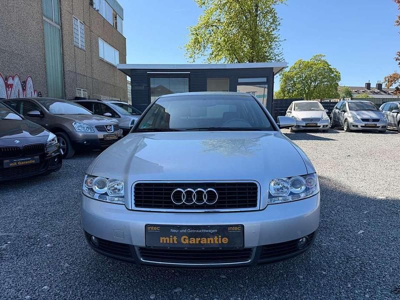 Gebraucht Audi A4 131 PS (96 kW) 2002 Silber Limousine