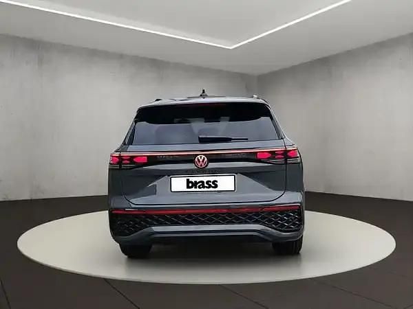 Neu VW Tayron 193 PS (141 kW) 2026 Delfingrau metallic SUV