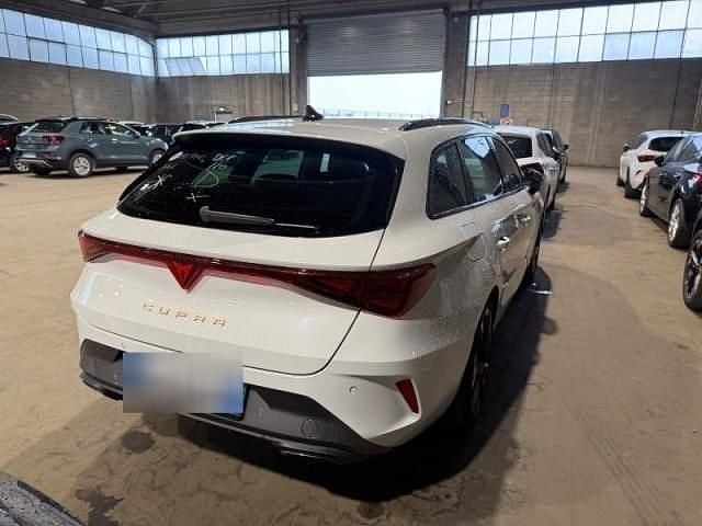 Gebraucht Cupra Leon 150 PS (110 kW) 2025 Glacial weiß metallic (metallic) Kombi