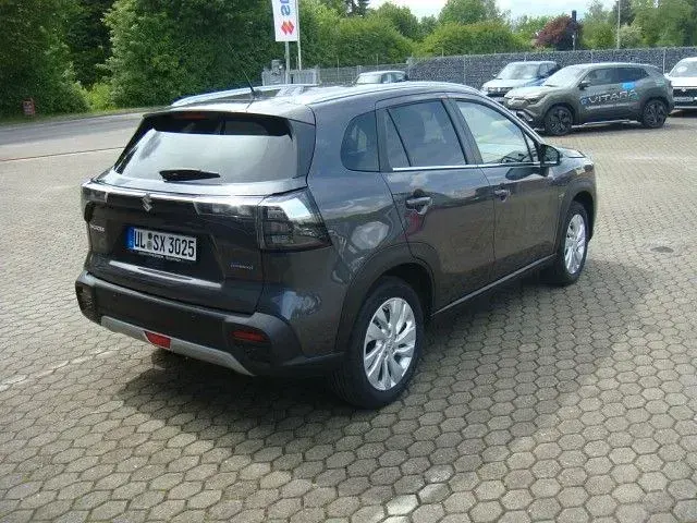 Gebraucht Suzuki SX4 S-Cross Comfort 116 PS (85 kW) 2025 Grau SUV