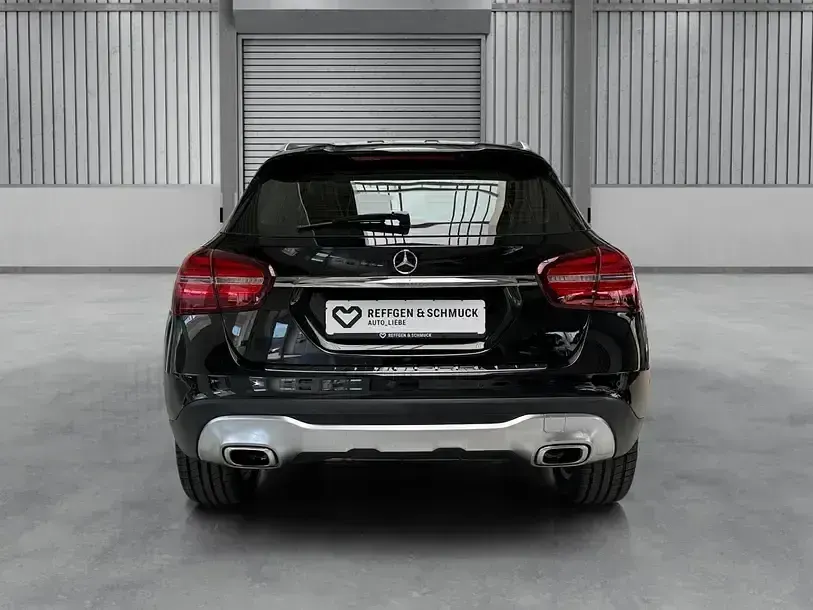 Gebraucht Mercedes GLA250 Urban 211 PS (155 kW) 2018 Schwarz (metallic) SUV