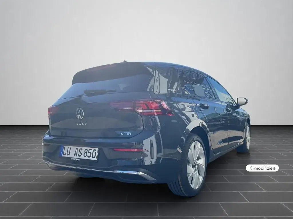 Gebraucht VW Golf VIII 150 PS (110 kW) 2026 Uranograu Limousine