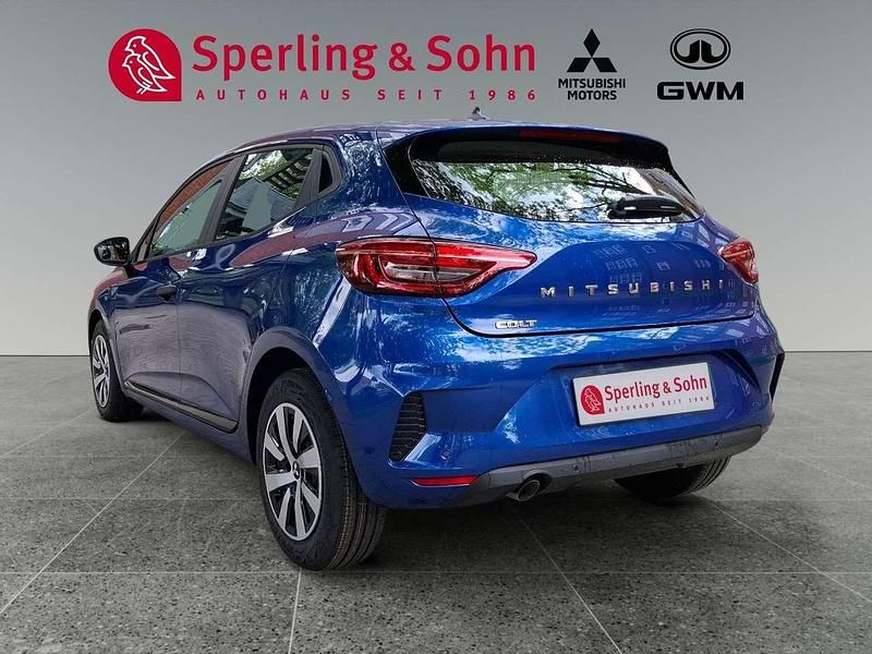 Gebraucht Mitsubishi Colt Basis 67 PS (49 kW) 2025 Royal blau Limousine