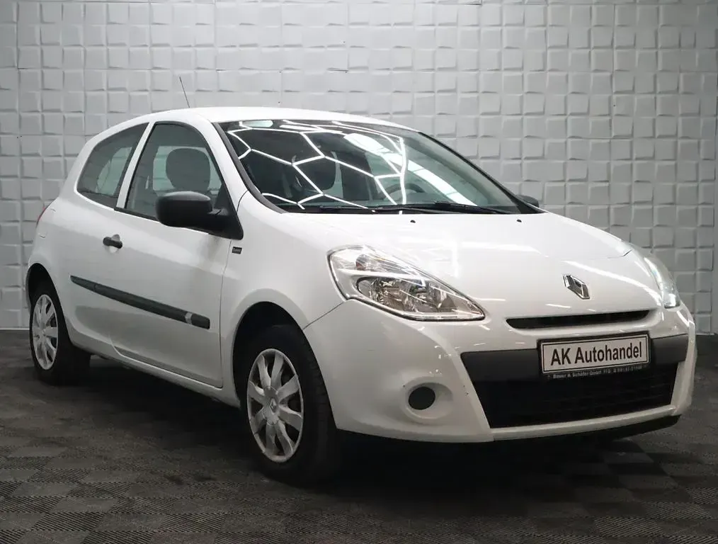 Gebraucht Renault Clio III 75 PS (55 kW) 2012 Weiß Kleinwagen
