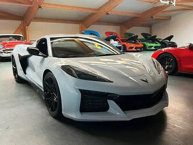 Neu Corvette Z06 646 PS (475 kW) 2025 Grau Coupé