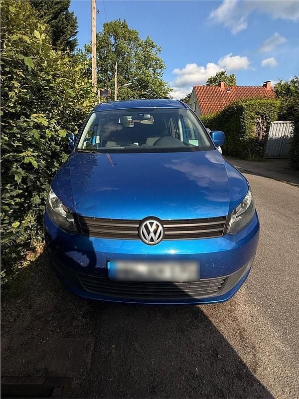 Blau Gebraucht 2015 VW Caddy Maxi Van / Kleinbus | 13.500 € - Bild 1/4