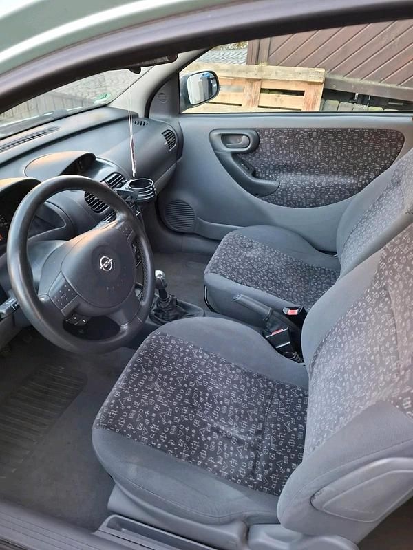 Gebraucht Opel Corsa 90 PS (66 kW) 2001 Kleinwagen