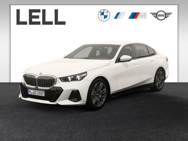 Neu BMW 520 M Sport 208 PS (152 kW) 2026 Weiß Limousine