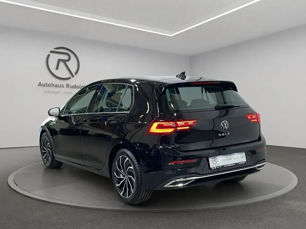 Używany VW Golf VII Edition 150 KM (110 kW) 2019 Czarny Sedan/Limuzyna