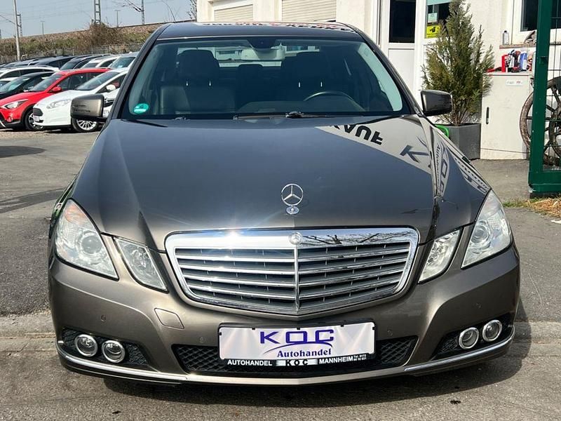 Second-hand Mercedes E250 204 CP (150 kW) 2010 Maro Berlinǎ