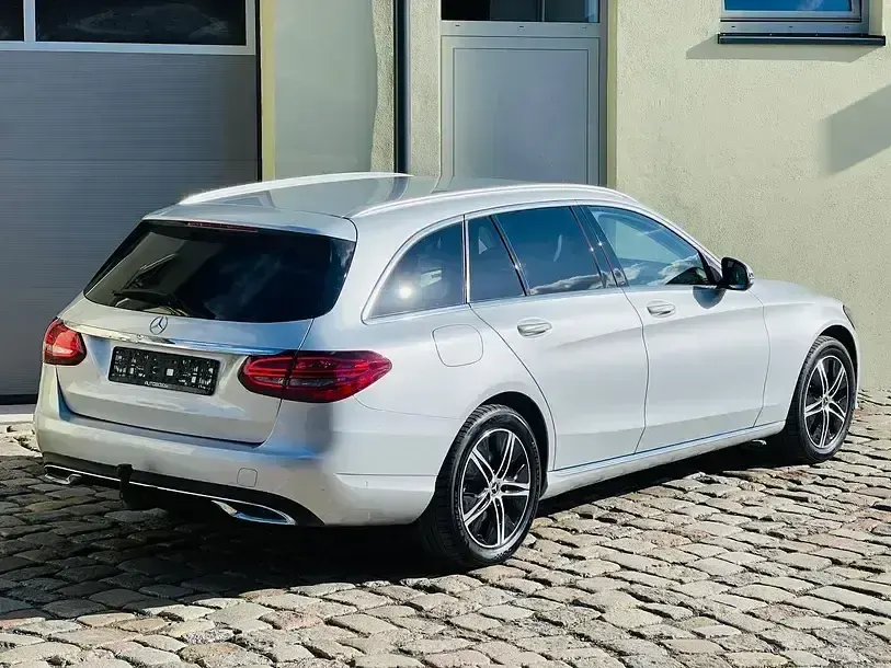 Gebraucht Mercedes C220 194 PS (142 kW) 2021 Iridiumsilber Limousine