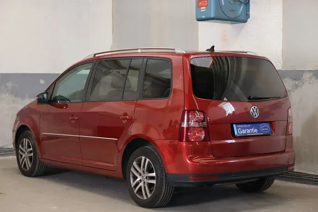 Gebraucht VW Touran Highline 170 PS (125 kW) 2010 Rot Van / Kleinbus