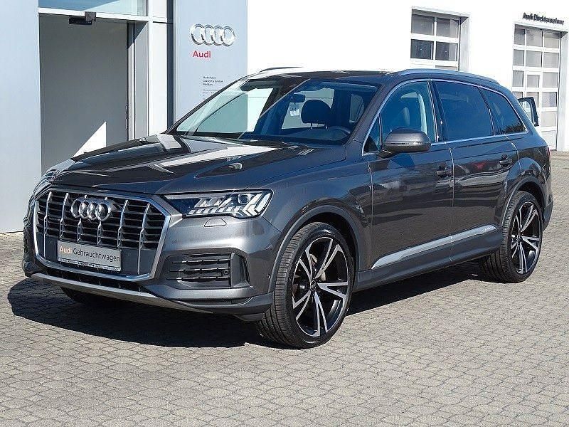 Używany Audi Q7 Ambiente 231 KM (169 kW) 2023 Szary SUV