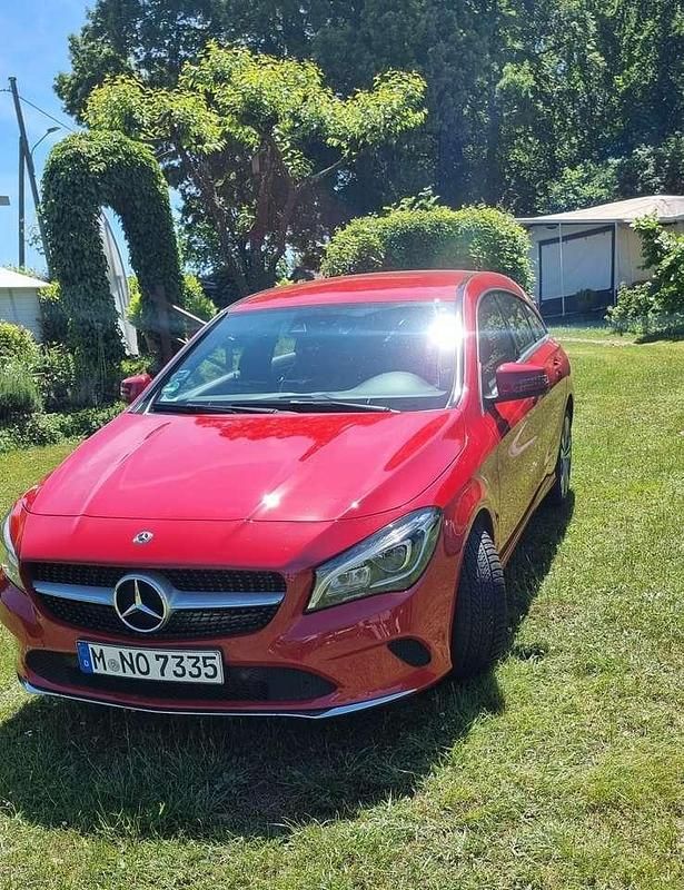 Gebraucht 2018 Mercedes CLA180 Shooting Brake Urban Kombi | 16.900 € (Guter Preis) - Bild 1/4
