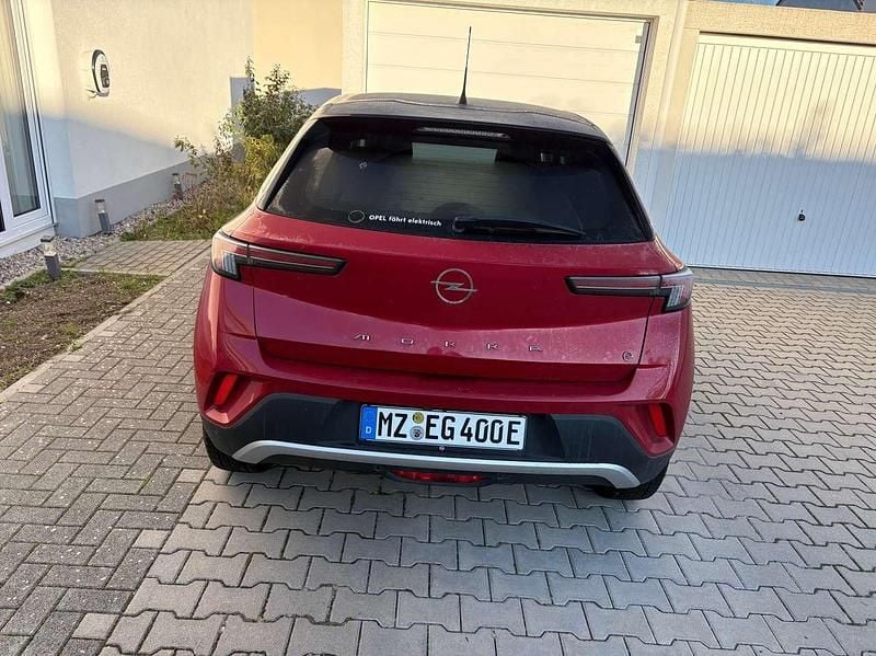 Gebraucht Opel Mokka-e Ultimate 100 kW (136 PS) 2022 Rot SUV