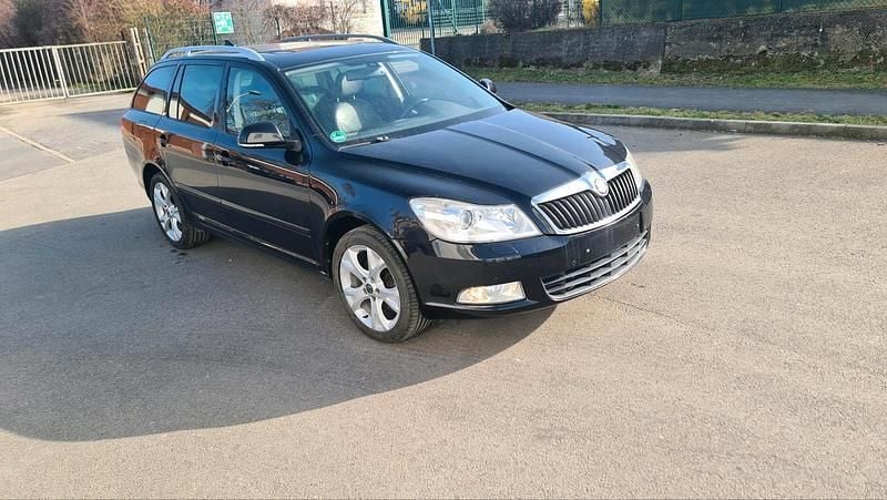 Gebraucht Skoda Octavia 150 PS (110 kW) 2010 Schwarz Kombi