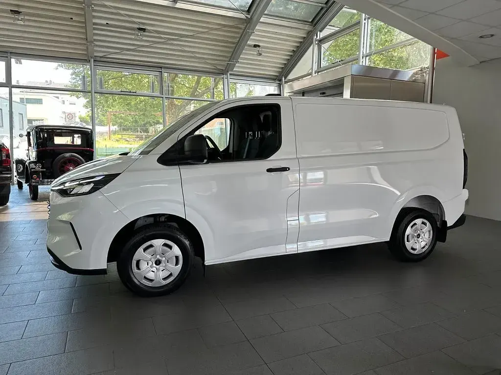 Neu Ford Transit Custom Trend 136 PS (100 kW) 2026 Weiß Van / Kleinbus
