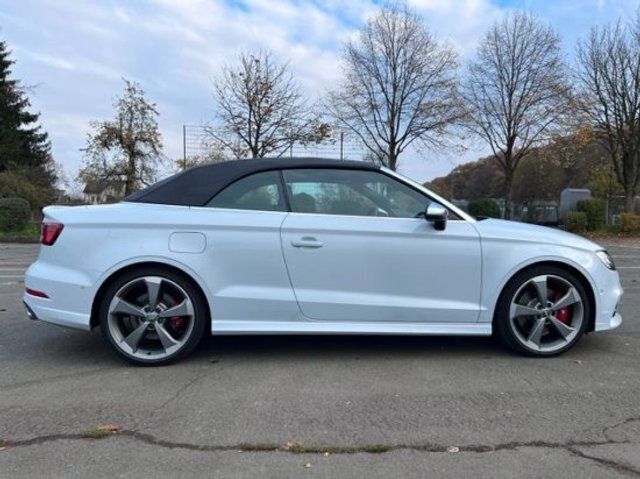 Gebraucht Audi S3 Cabriolet 300 PS (220 kW) 2020 Andere farbe metallic Cabrio