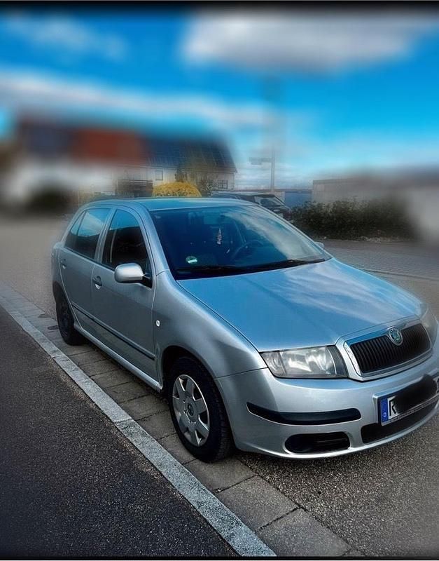 Silber Gebraucht 2006 Skoda Fabia Kleinwagen | 500 € (Superpreis) - Bild 1/3