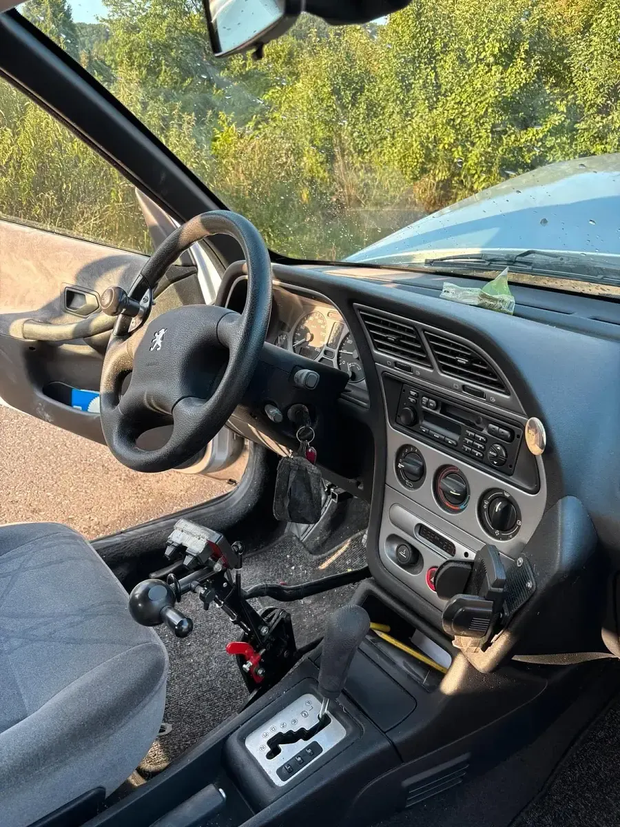 Gebraucht Peugeot 306 90 PS (66 kW) 1999 Silber Kombi
