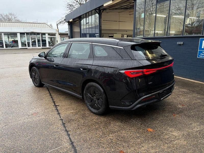 Neu BYD Seal Boost 184 PS (135 kW) 2025 Schwarz Limousine