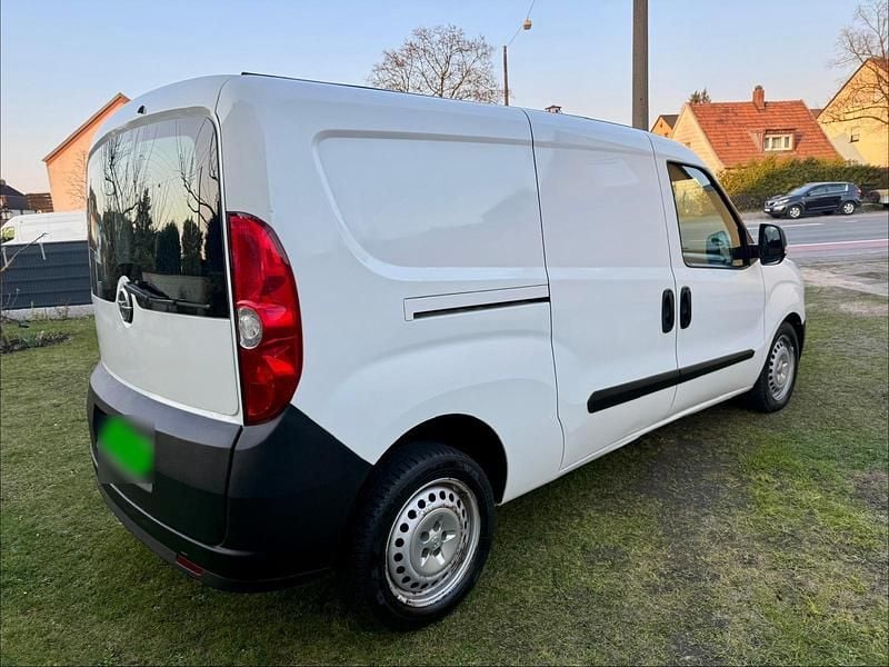 Usata Opel Combo 120 CV (88 kW) 2016 Bianco Monovolume