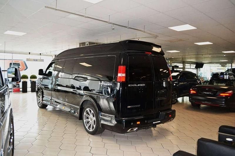 Gebraucht GMC Savana 345 PS (253 kW) 2017 Schwarz Van / Kleinbus