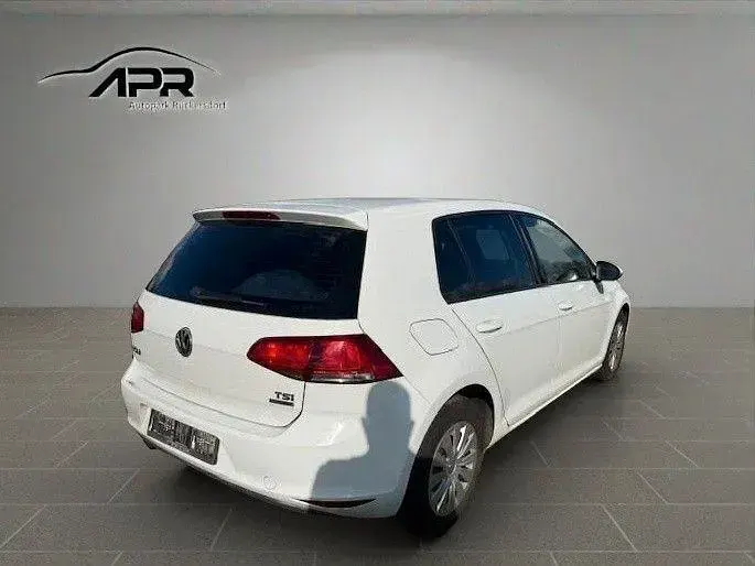 Gebraucht VW Golf VII Trendline 105 PS (77 kW) 2013 Weiß Limousine
