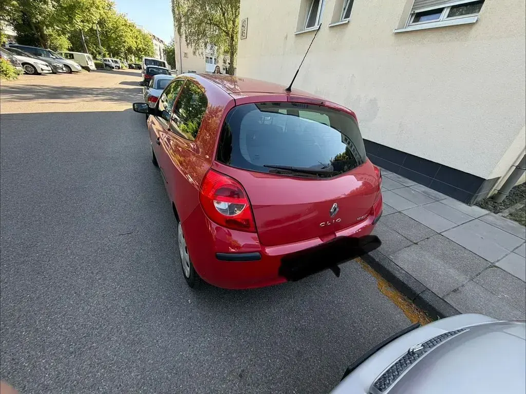 Gebraucht Renault Clio II Authentique 65 PS (47 kW) 2005 Rot Limousine