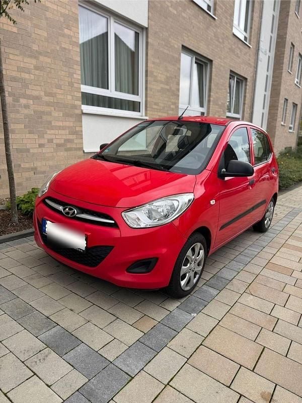 Rot Gebraucht 2013 Hyundai i10 Kleinwagen | 2.350 € (Fairer Preis) - Bild 1/4