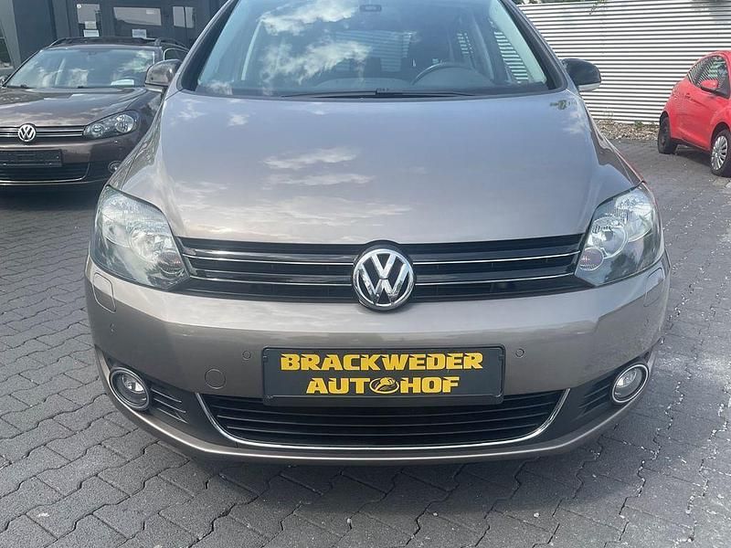 Gebraucht VW Golf Plus Cross Life 105 PS (77 kW) 2013 Braun Van / Kleinbus