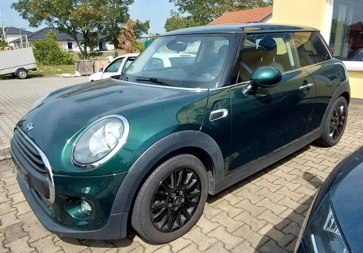 Usado Mini ONE 102 HP (75 kW) 2017 Verde Citadino