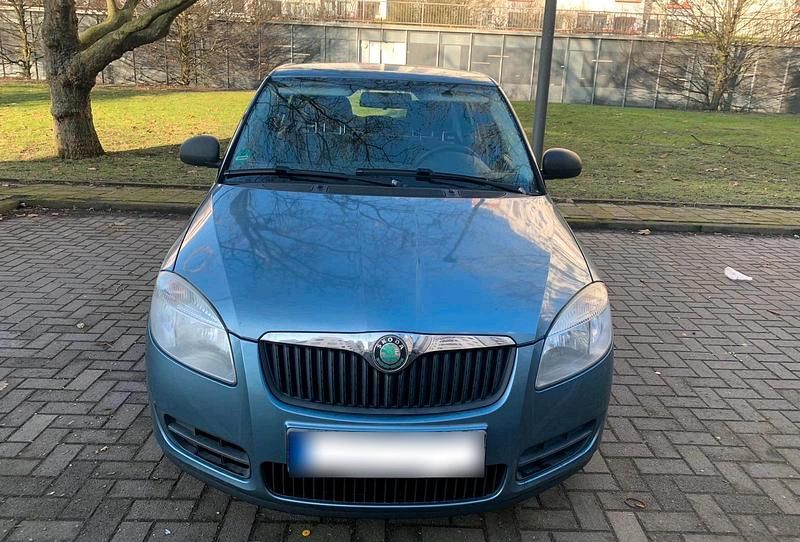 Gebraucht Skoda Fabia 65 PS (47 kW) 2010 Grau Limousine