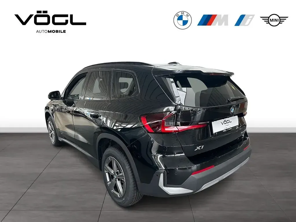 Neu BMW X1 156 PS (114 kW) 2026 Black sapphire SUV