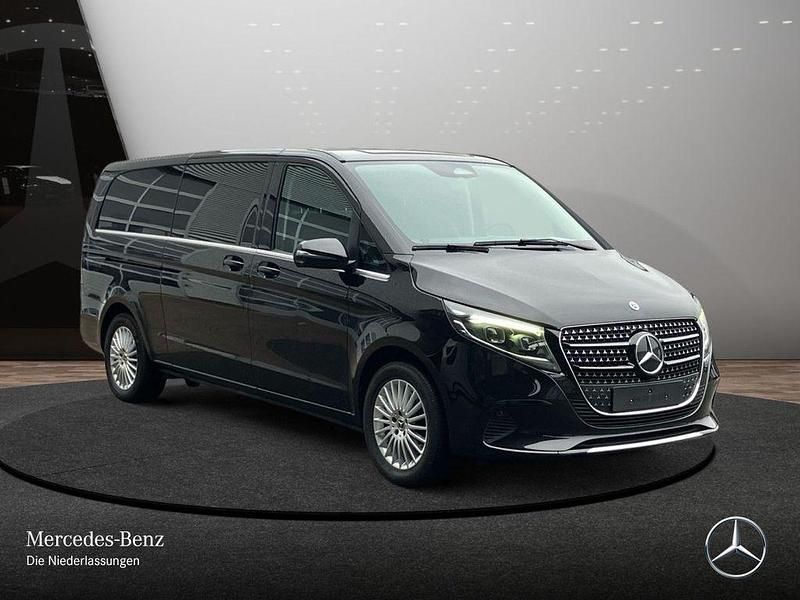 Gebraucht Mercedes V300 Avantgarde 237 PS (174 kW) 2024 Schwarz Van / Kleinbus