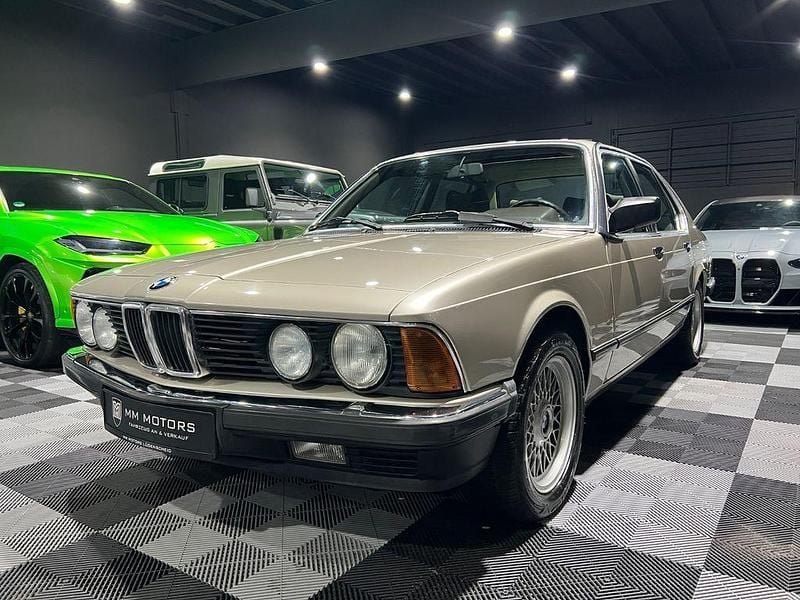 Gebraucht BMW 728 184 PS (135 kW) 1986 Gold Limousine