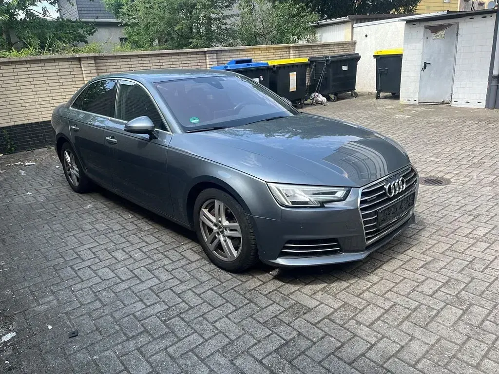 Gebraucht Audi A4 Design 190 PS (139 kW) 2018 Grau Limousine
