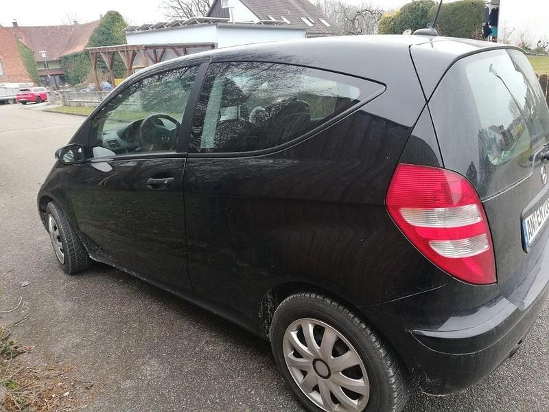 Schwarz Gebraucht 2005 Mercedes A160 Classic Limousine | 2.400 € (Guter Preis) - Bild 1/4