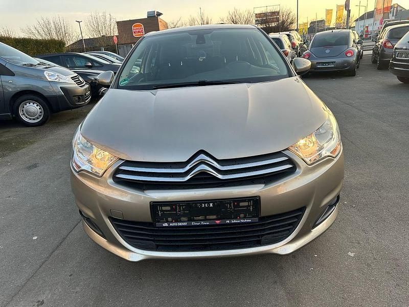 Gebraucht Citroën C4 Tendance 111 PS (81 kW) 2011 Gold Limousine
