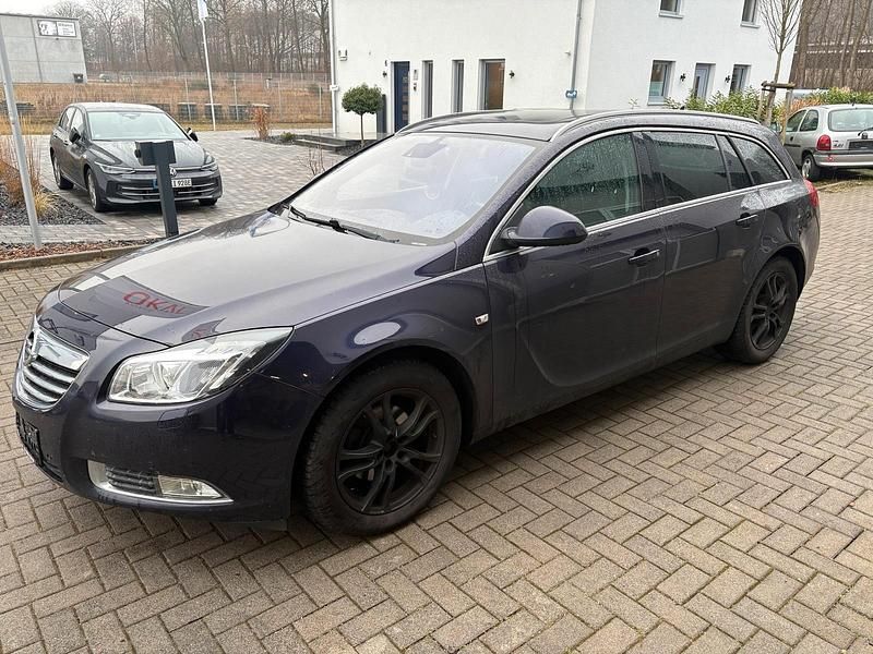 Gebraucht Opel Insignia 130 PS (95 kW) 2013 Blau Kombi