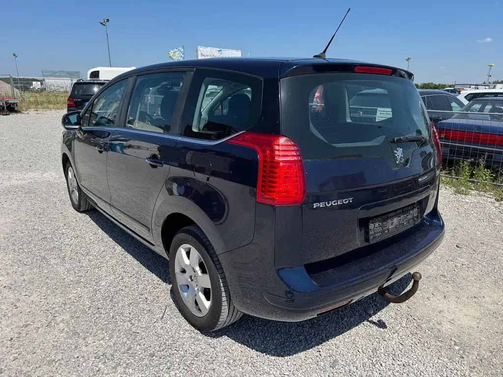 Gebraucht Peugeot 5008 Premium 120 PS (88 kW) 2011 Blau Van / Kleinbus