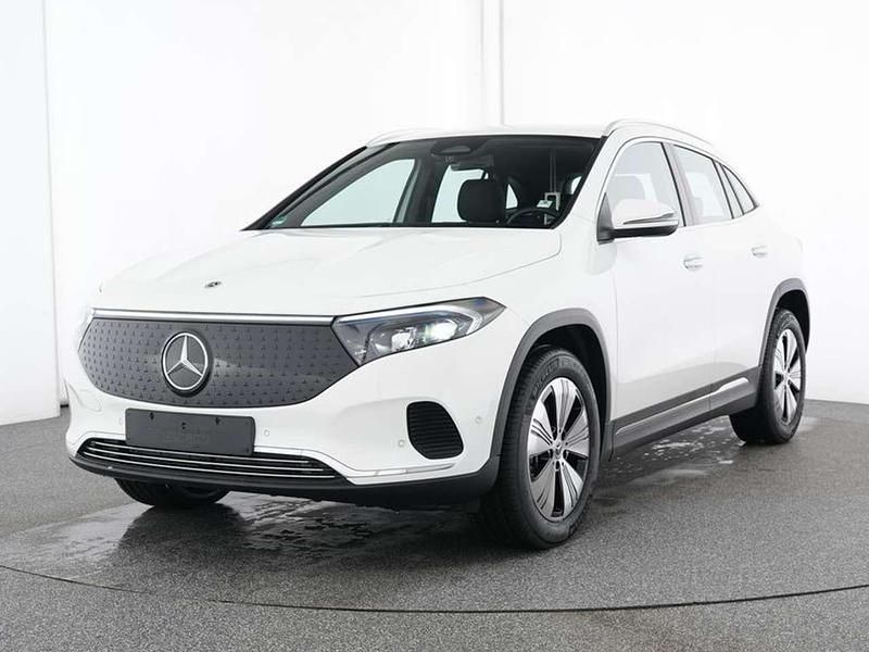 Gebraucht Mercedes EQA250 Advanced 139 kW (190 PS) 2025 Weiß SUV