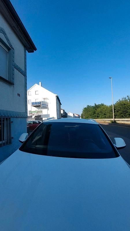 Weiß Gebraucht 2011 Audi Q5 SUV | 12.000 € (Fairer Preis) - Bild 1/4