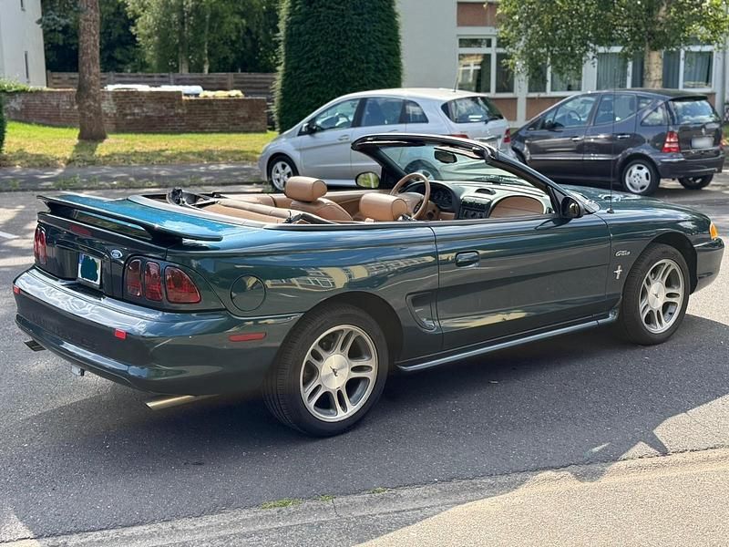 Gebraucht Ford Mustang GT 215 PS (158 kW) 1997 Grün Cabrio