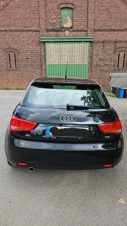 Gebraucht Audi A1 Ambition 90 PS (66 kW) 2012 Schwarz Kleinwagen